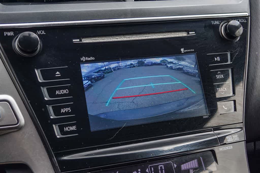 Thumbnail: 2015 Toyota Prius v - 22