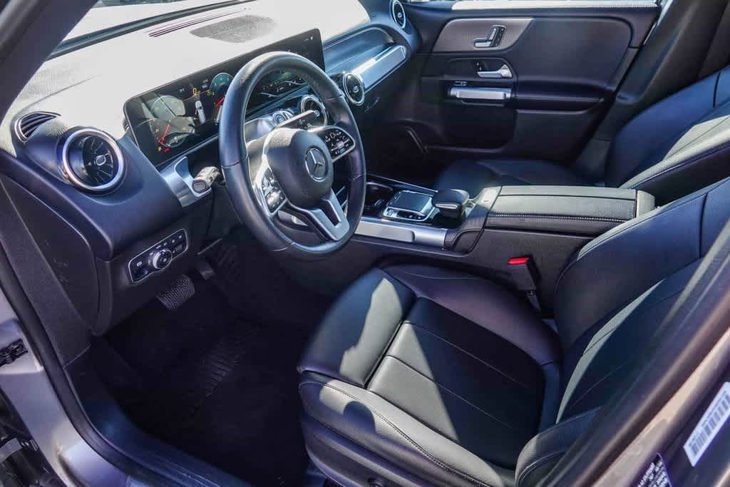 Thumbnail: 2020 Mercedes-Benz GLB - 16