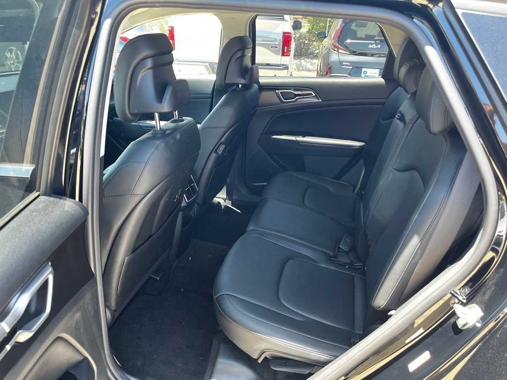 2023 Kia Sportage EX 12