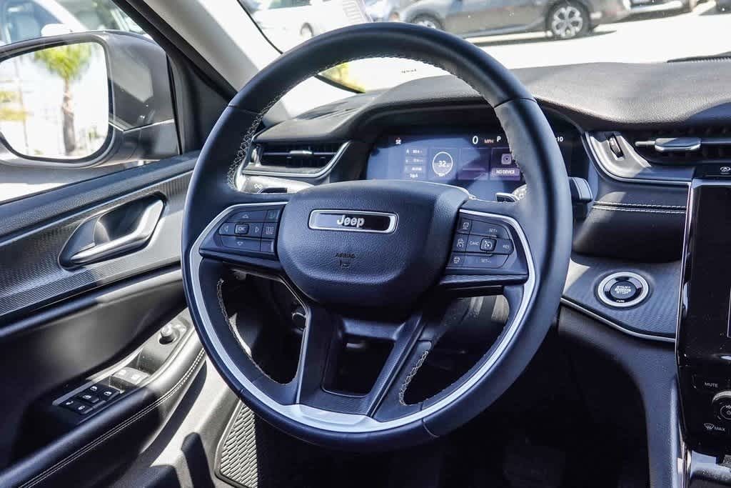 2023 Jeep Grand Cherokee Laredo 5