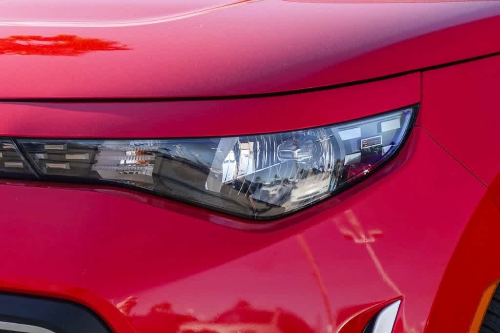 Thumbnail: 2023 Kia Soul - 8