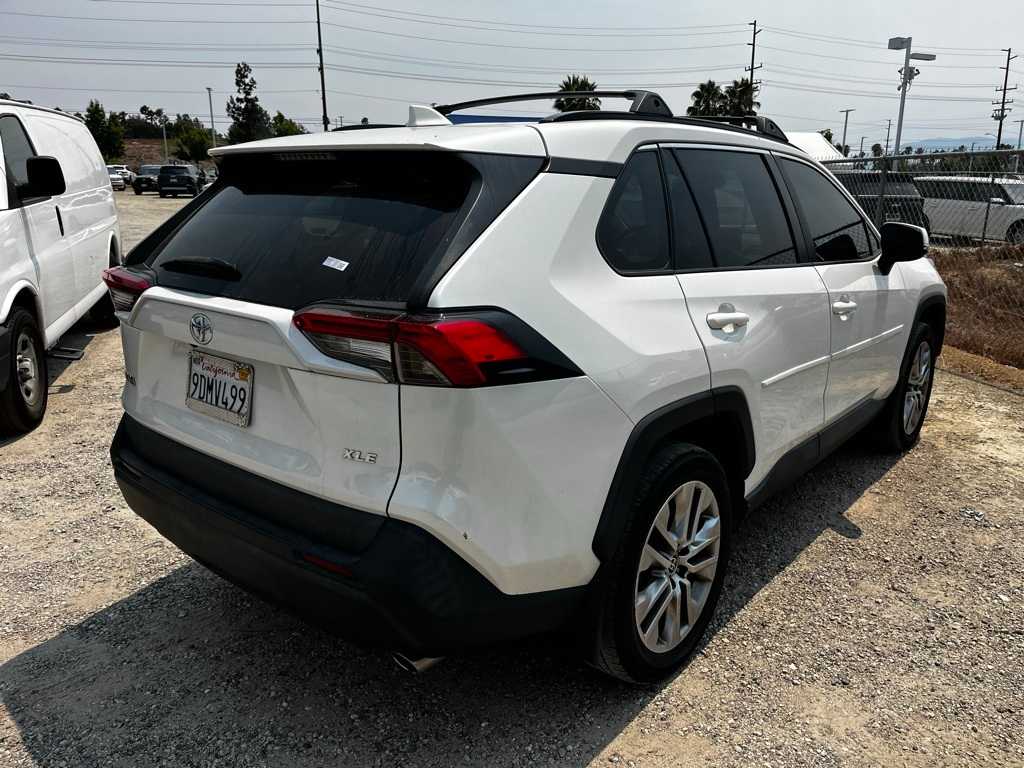 Thumbnail: 2022 Toyota RAV4 - 5