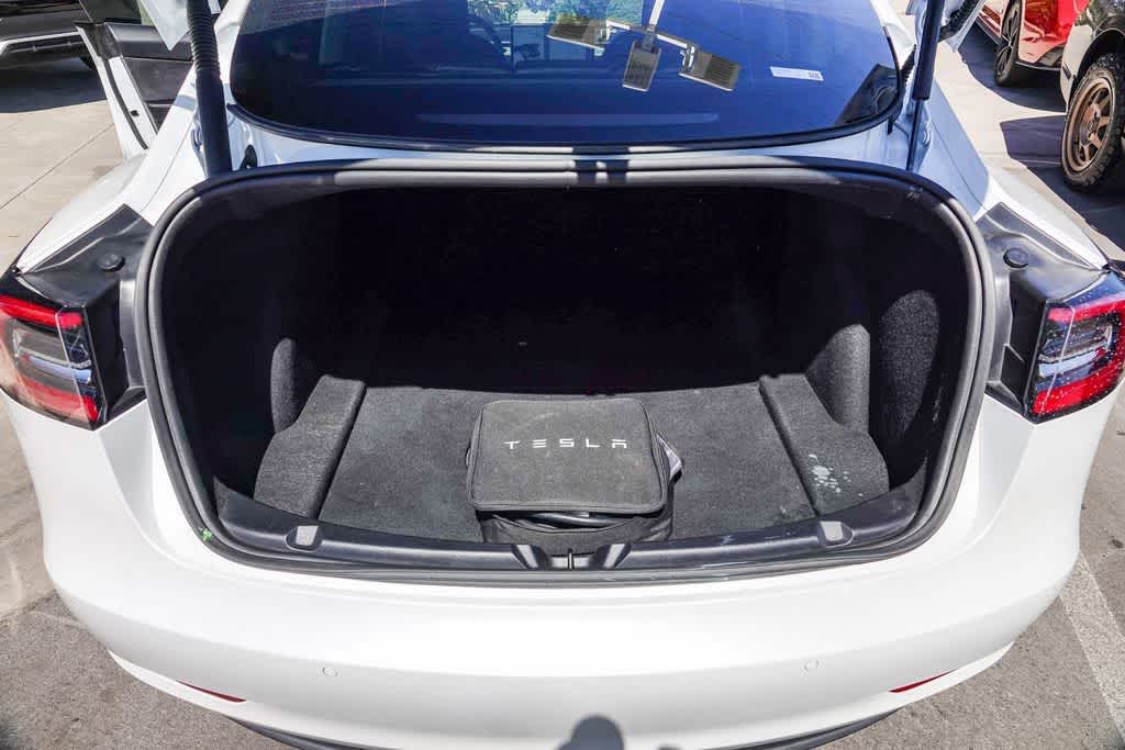 Thumbnail: 2022 Tesla Model 3 - 26