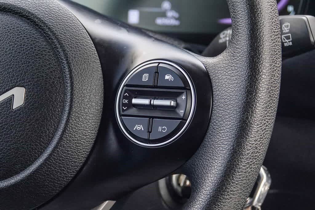 Thumbnail: 2023 Kia Soul - 15
