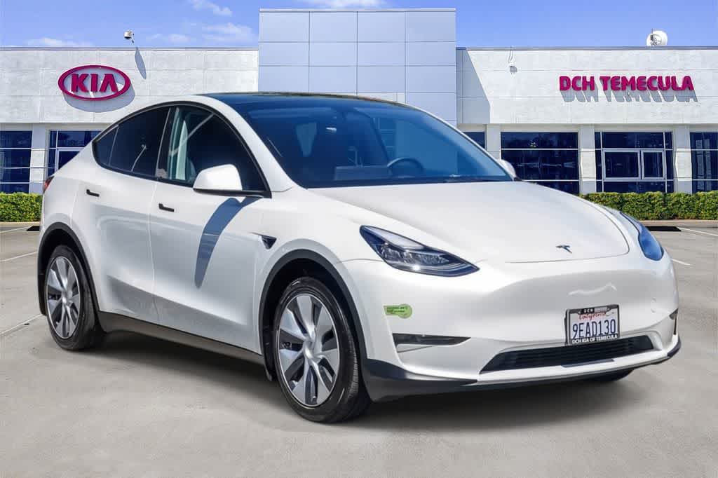 2023 Tesla Model Y Long Range photo 2