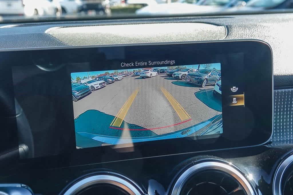 Thumbnail: 2020 Mercedes-Benz GLB - 22