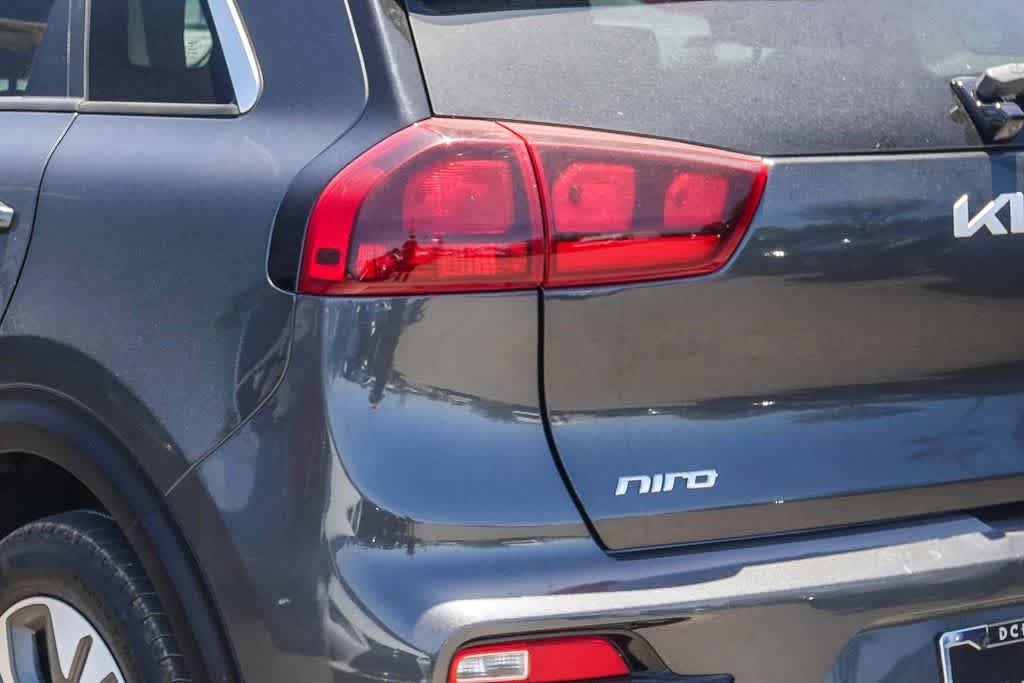Thumbnail: 2022 Kia Niro - 7