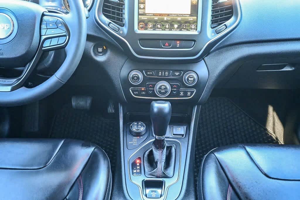 Thumbnail: 2022 Jeep Cherokee - 24