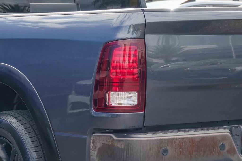 Thumbnail: 2021 RAM 1500 Classic - 7