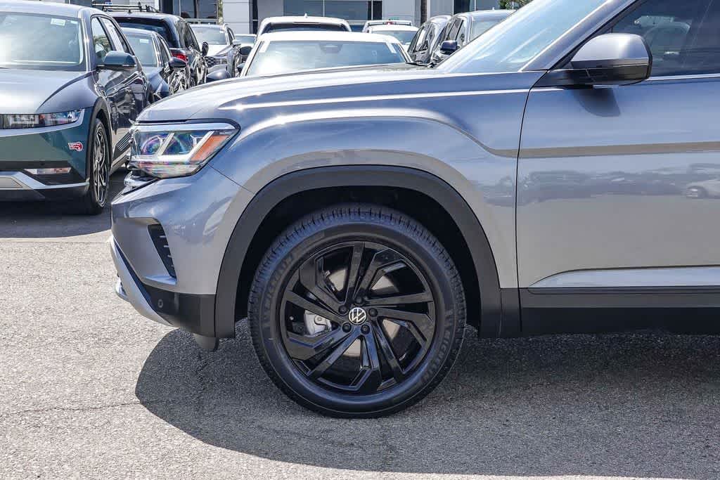 Thumbnail: 2022 Volkswagen Atlas - 9