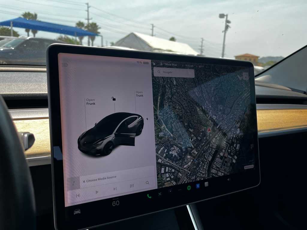 Thumbnail: 2018 Tesla Model 3 - 14
