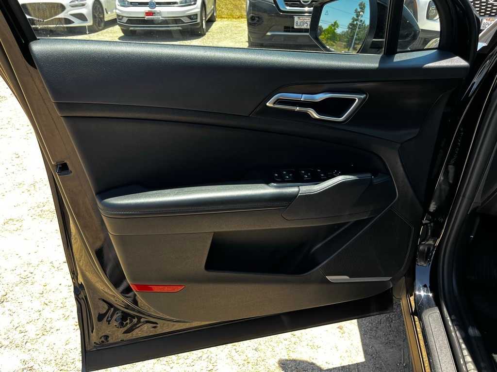2023 Kia Sportage EX 13