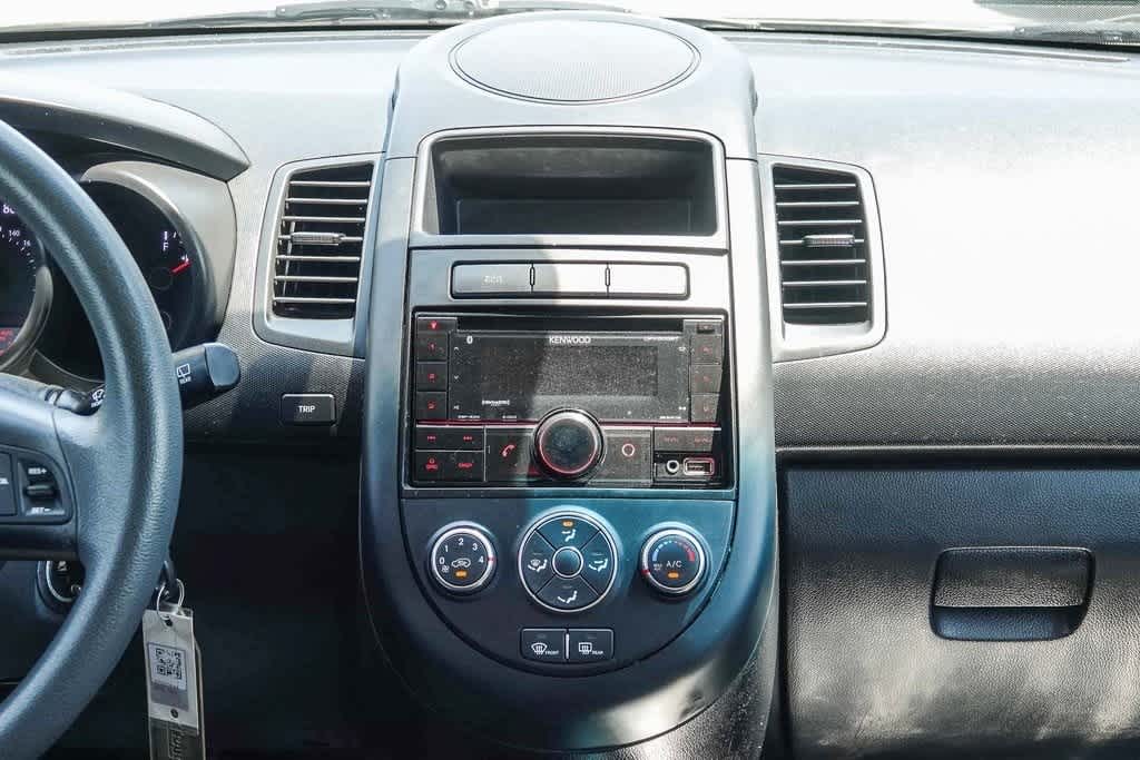 Thumbnail: 2013 Kia Soul - 12
