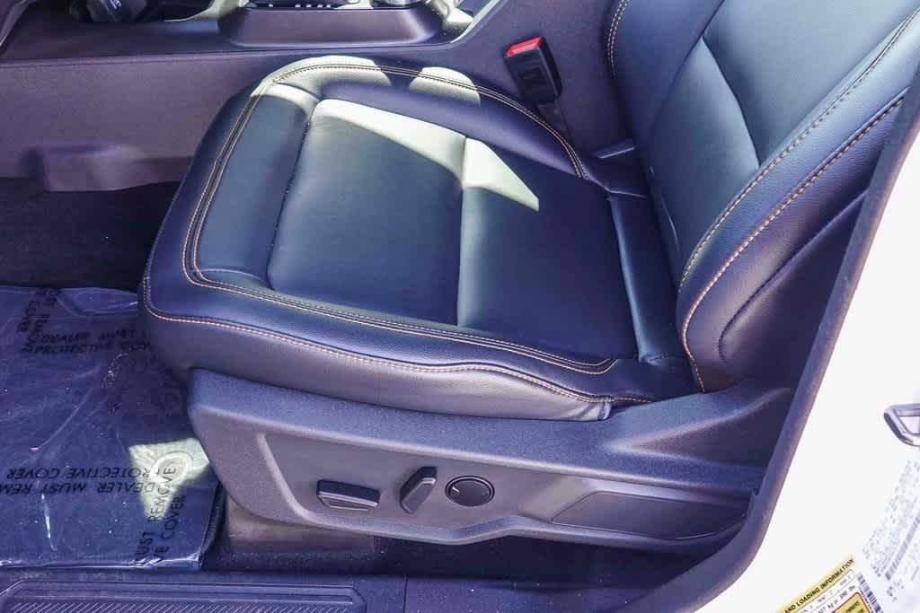 Thumbnail: 2024 Ford Bronco - 20