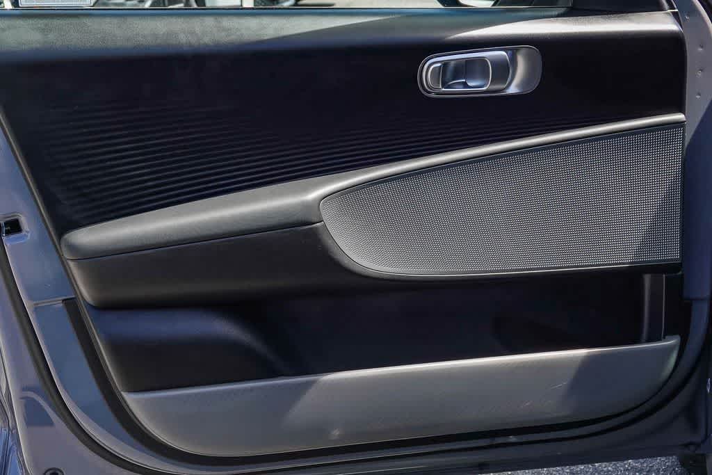 Thumbnail: 2023 Hyundai Ioniq 6 - 19