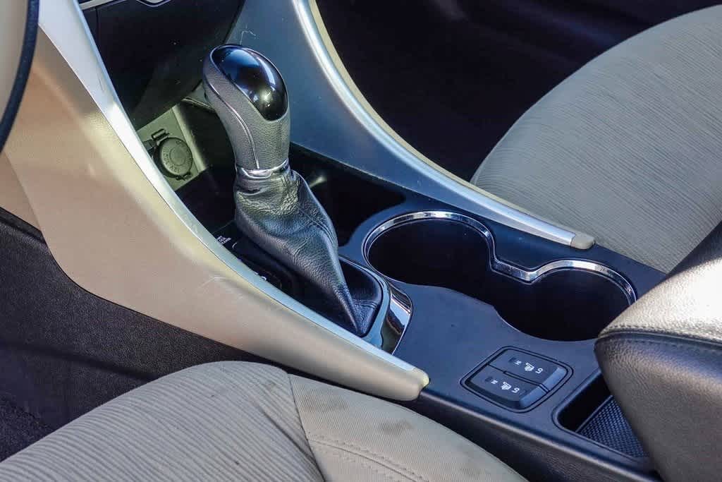 Thumbnail: 2014 Hyundai Sonata - 19