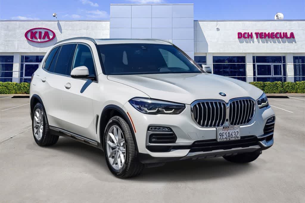 2020 BMW X5 sDrive40i photo 2