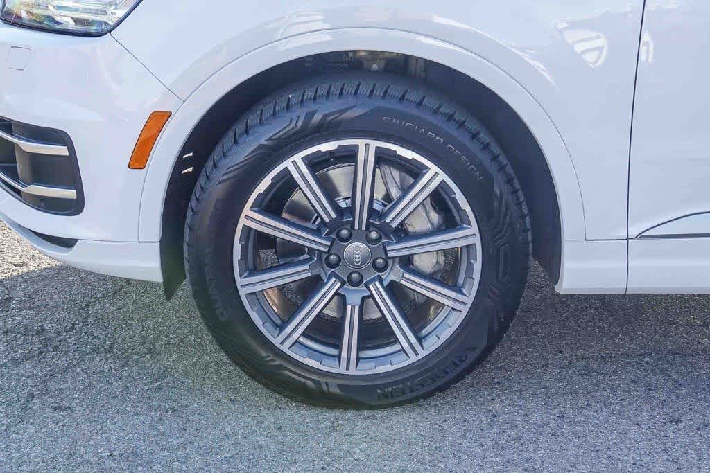 2017 Audi Q7 3.0T Premium Plus photo 3