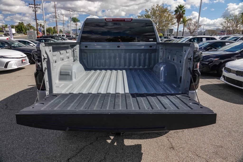 Thumbnail: 2024 Chevrolet Silverado 1500 - 28