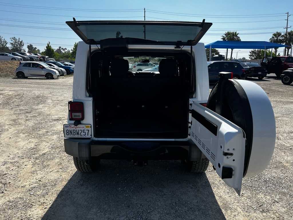 Thumbnail: 2015 Jeep Wrangler - 10