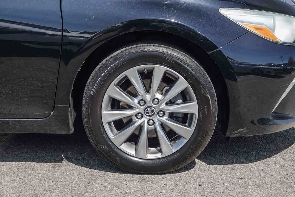 Thumbnail: 2015 Toyota Camry - 10