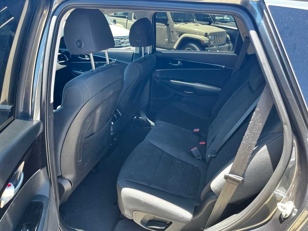 Thumbnail: 2020 Kia Sorento - 12