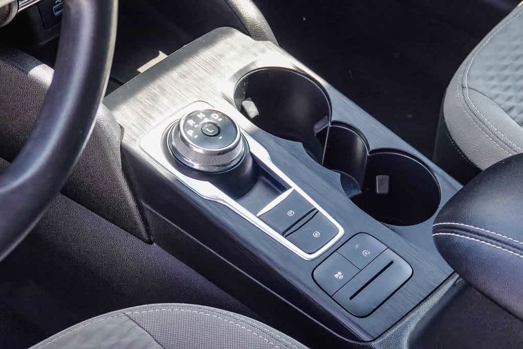 Thumbnail: 2022 Ford Escape - 18