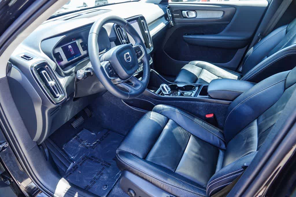 Thumbnail: 2024 Volvo XC40 - 15