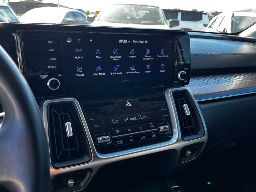 Thumbnail: 2022 Kia Sorento - 15