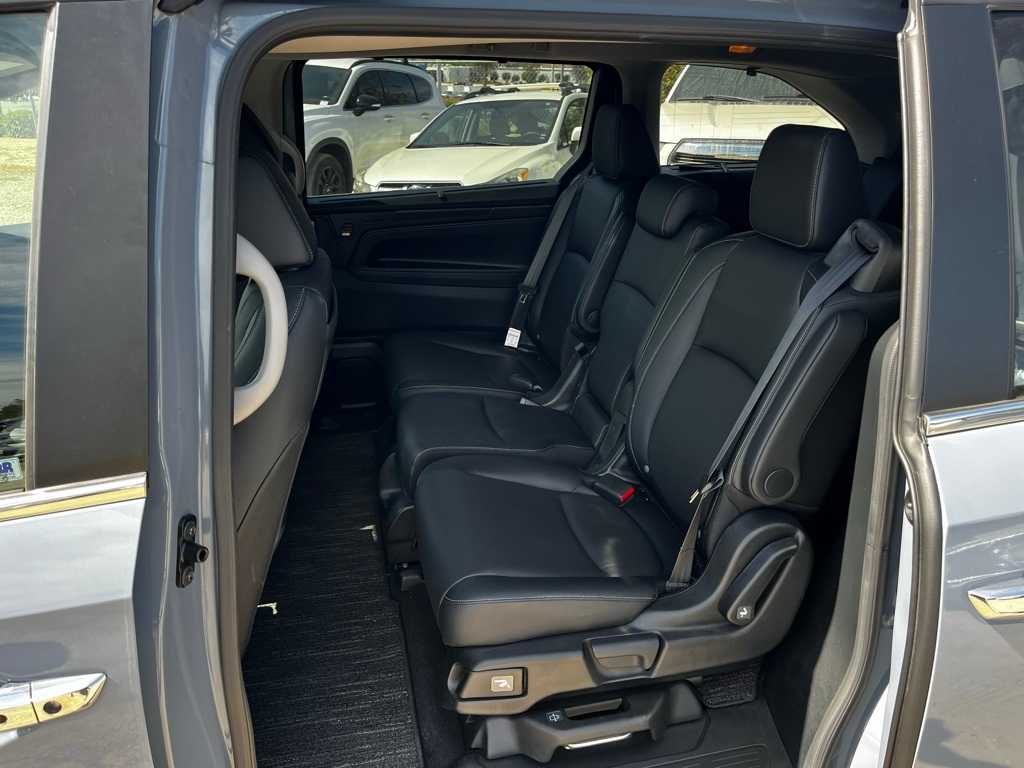 Thumbnail: 2023 Honda Odyssey - 12