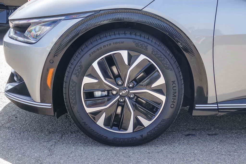 Thumbnail: 2024 Kia EV6 - 10