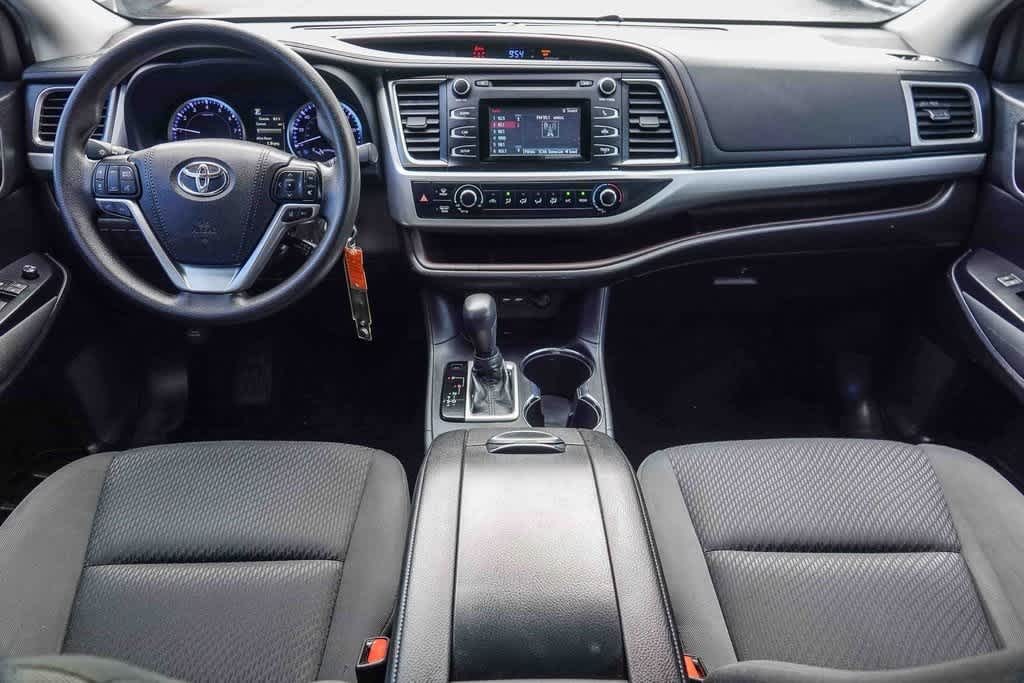 Thumbnail: 2019 Toyota Highlander - 11