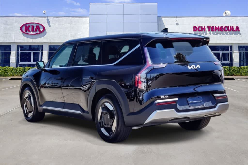Thumbnail: 2024 Kia EV9 - 6