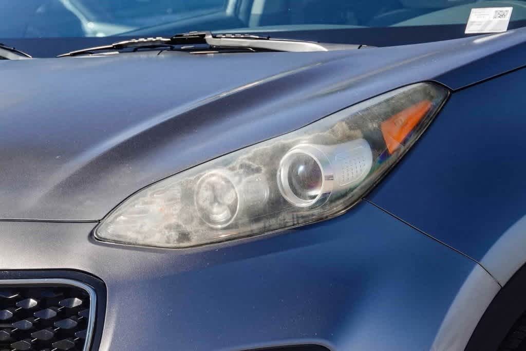 Thumbnail: 2017 Kia Sportage - 8