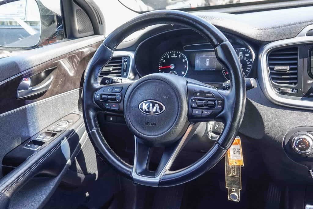 Thumbnail: 2016 Kia Sorento - 14