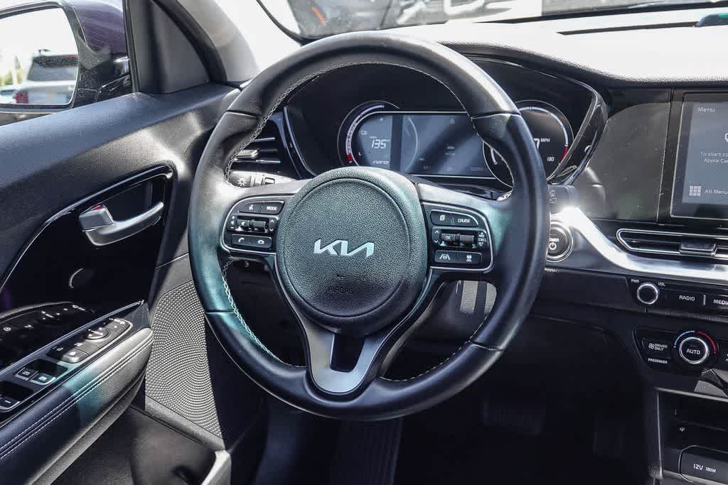 Thumbnail: 2022 Kia Niro - 14