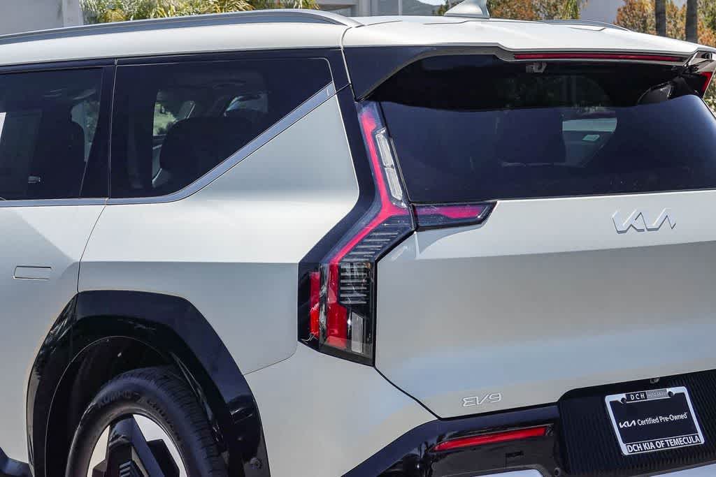 Thumbnail: 2024 Kia EV9 - 6