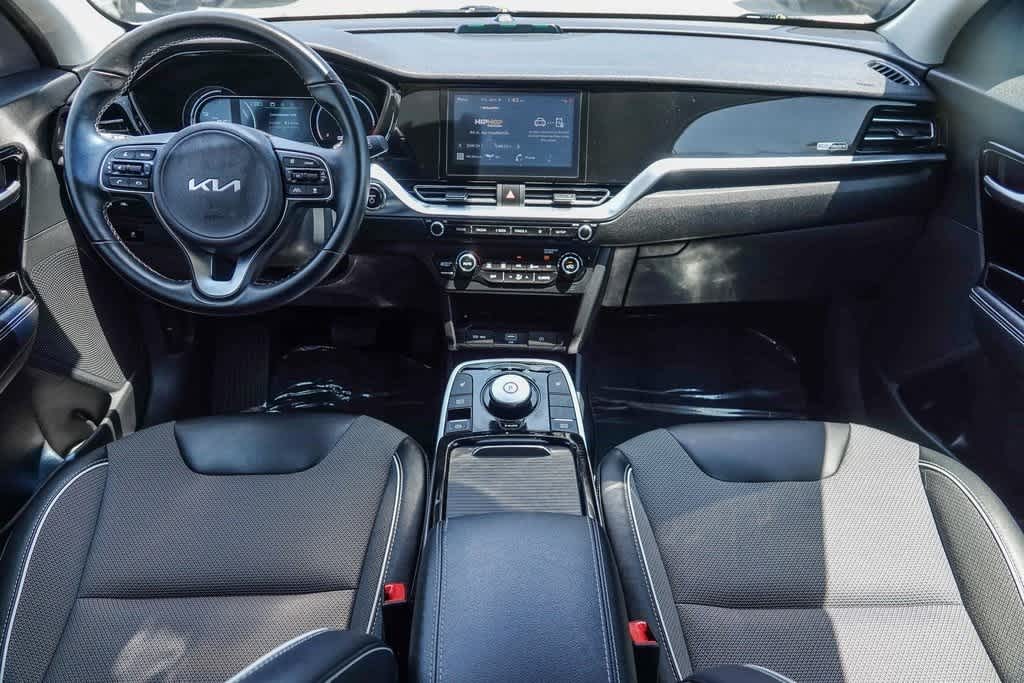 Thumbnail: 2022 Kia Niro - 11