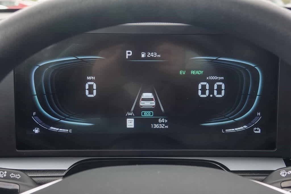 Thumbnail: 2025 Kia Niro - 24