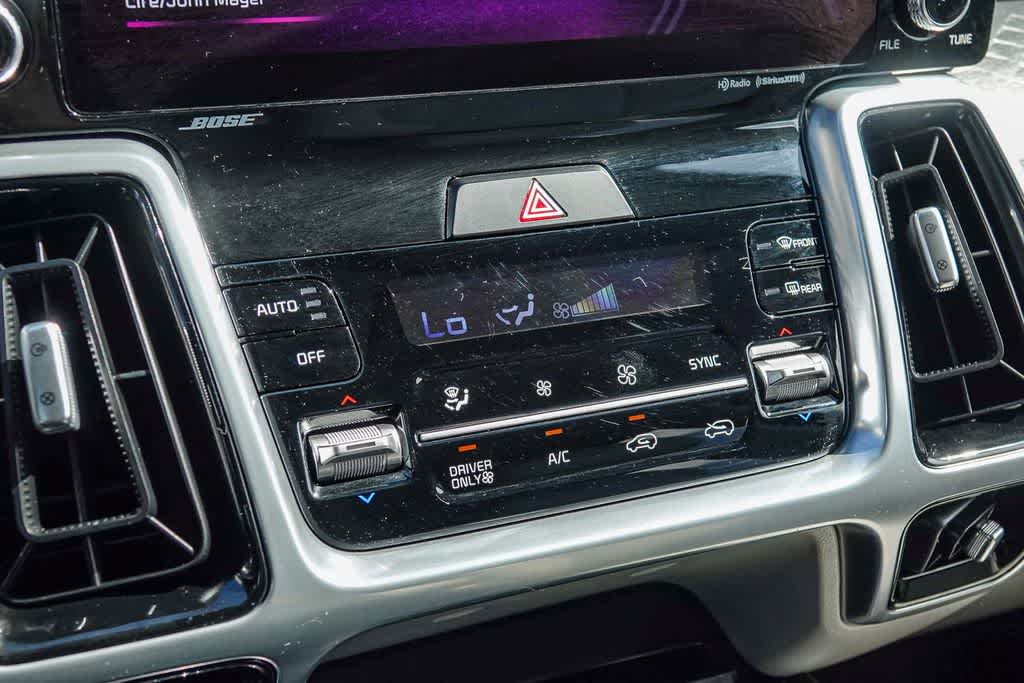 Thumbnail: 2023 Kia Sorento - 22