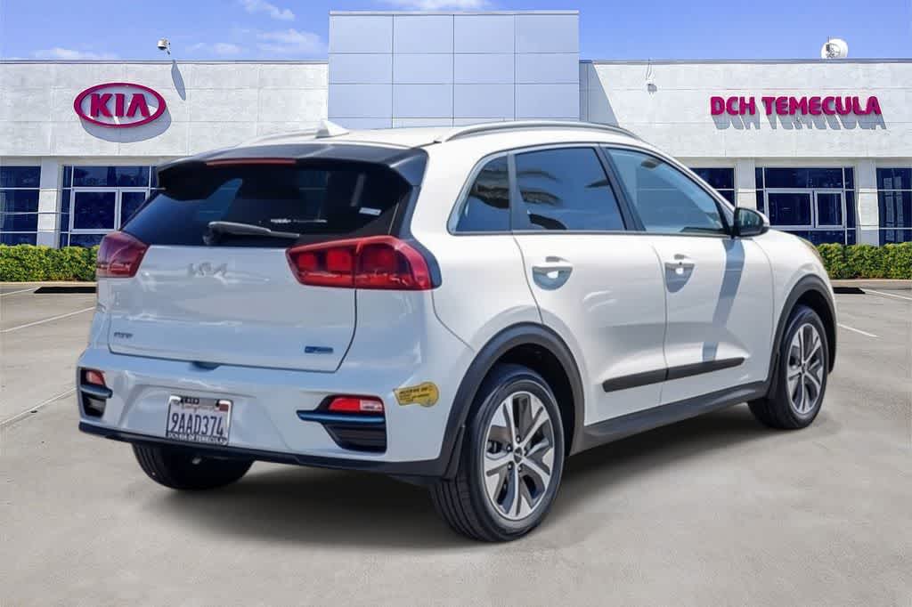 Thumbnail: 2022 Kia Niro - 4