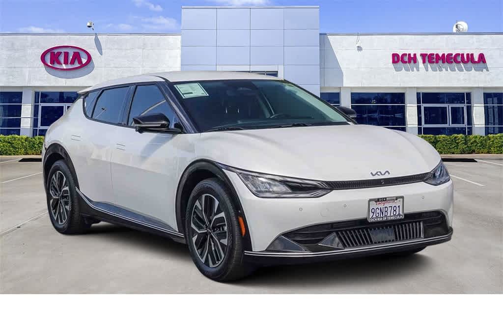 Thumbnail: 2023 Kia EV6 - 3