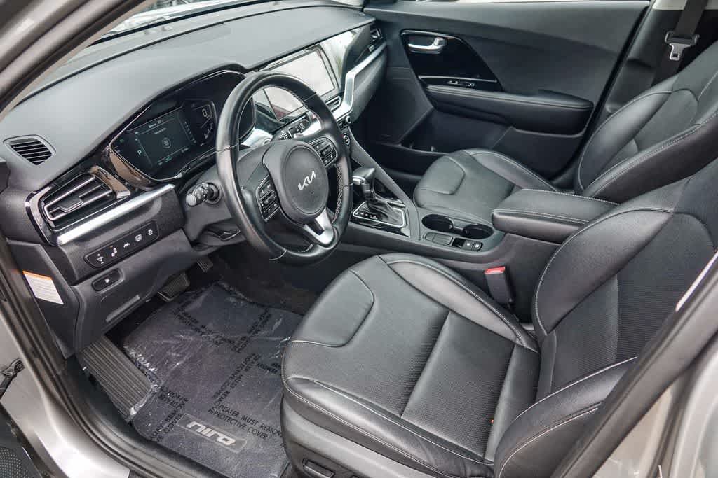 Thumbnail: 2022 Kia Niro - 16