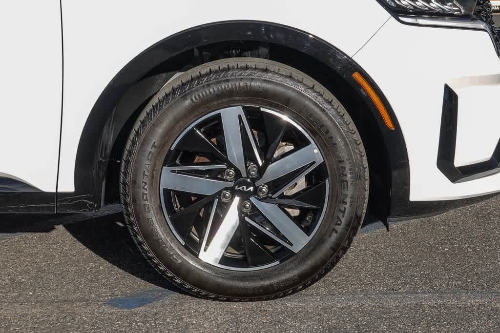 Thumbnail: 2023 Kia Sorento - 10