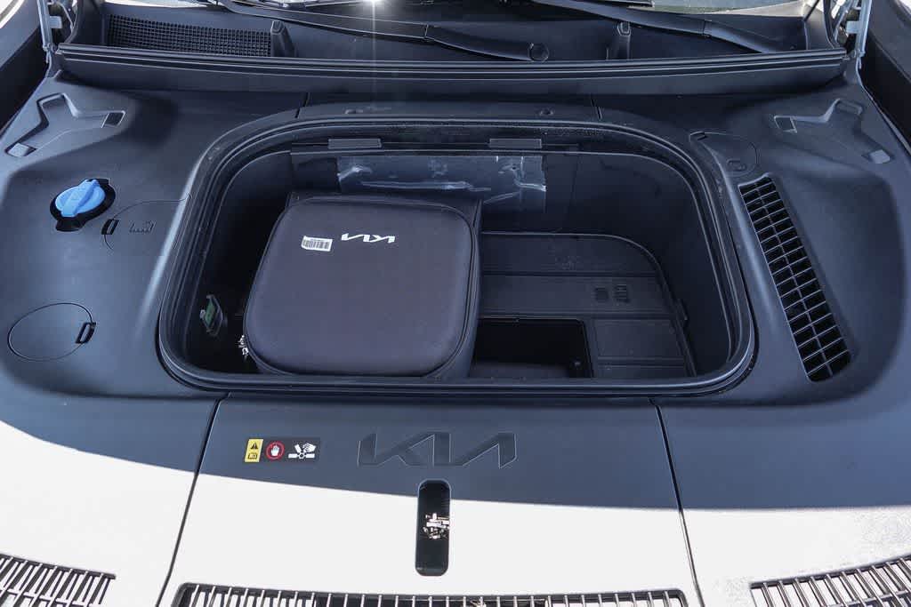 Thumbnail: 2024 Kia EV9 - 26