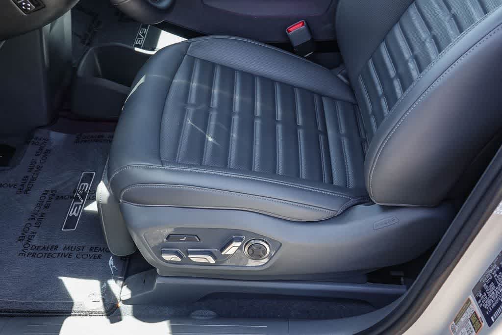 Thumbnail: 2024 Kia EV9 - 20