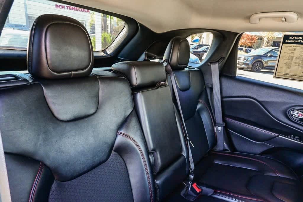 Thumbnail: 2022 Jeep Cherokee - 22