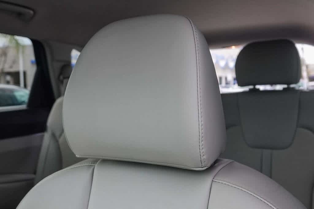 Thumbnail: 2024 Kia Sorento - 24