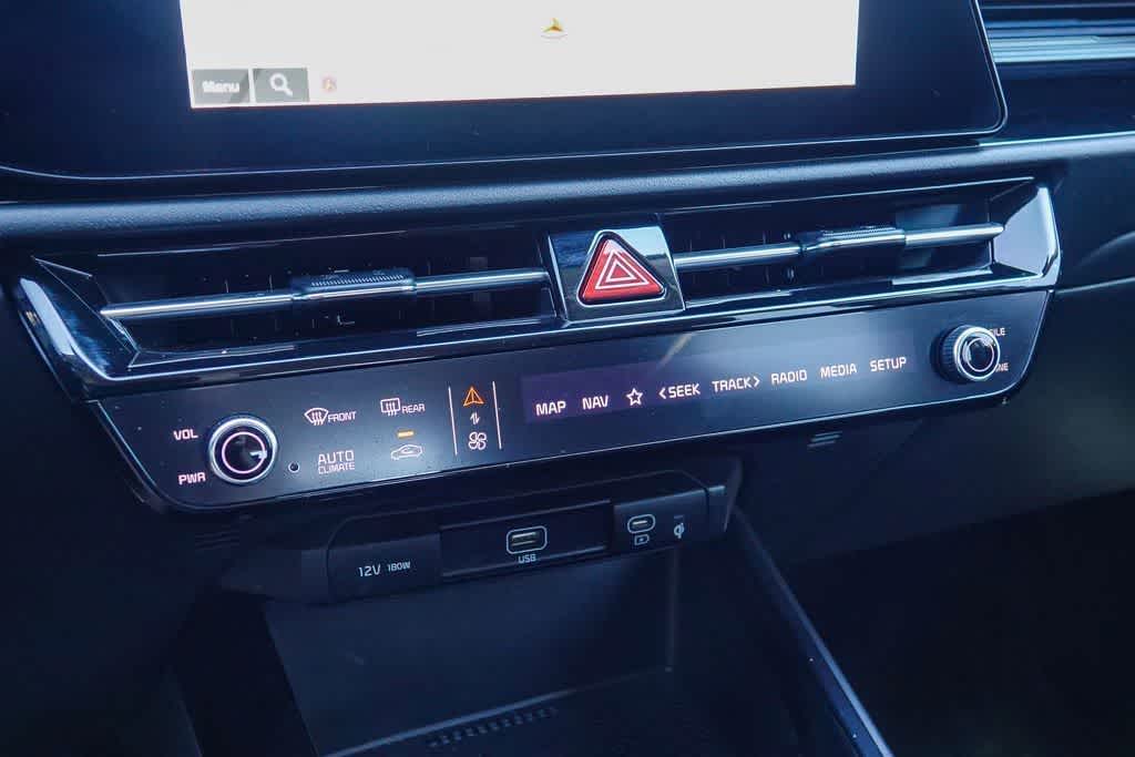 Thumbnail: 2023 Kia Niro - 22