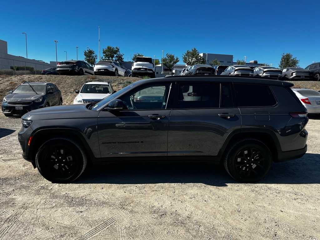 Thumbnail: 2024 Jeep Grand Cherokee L - 8